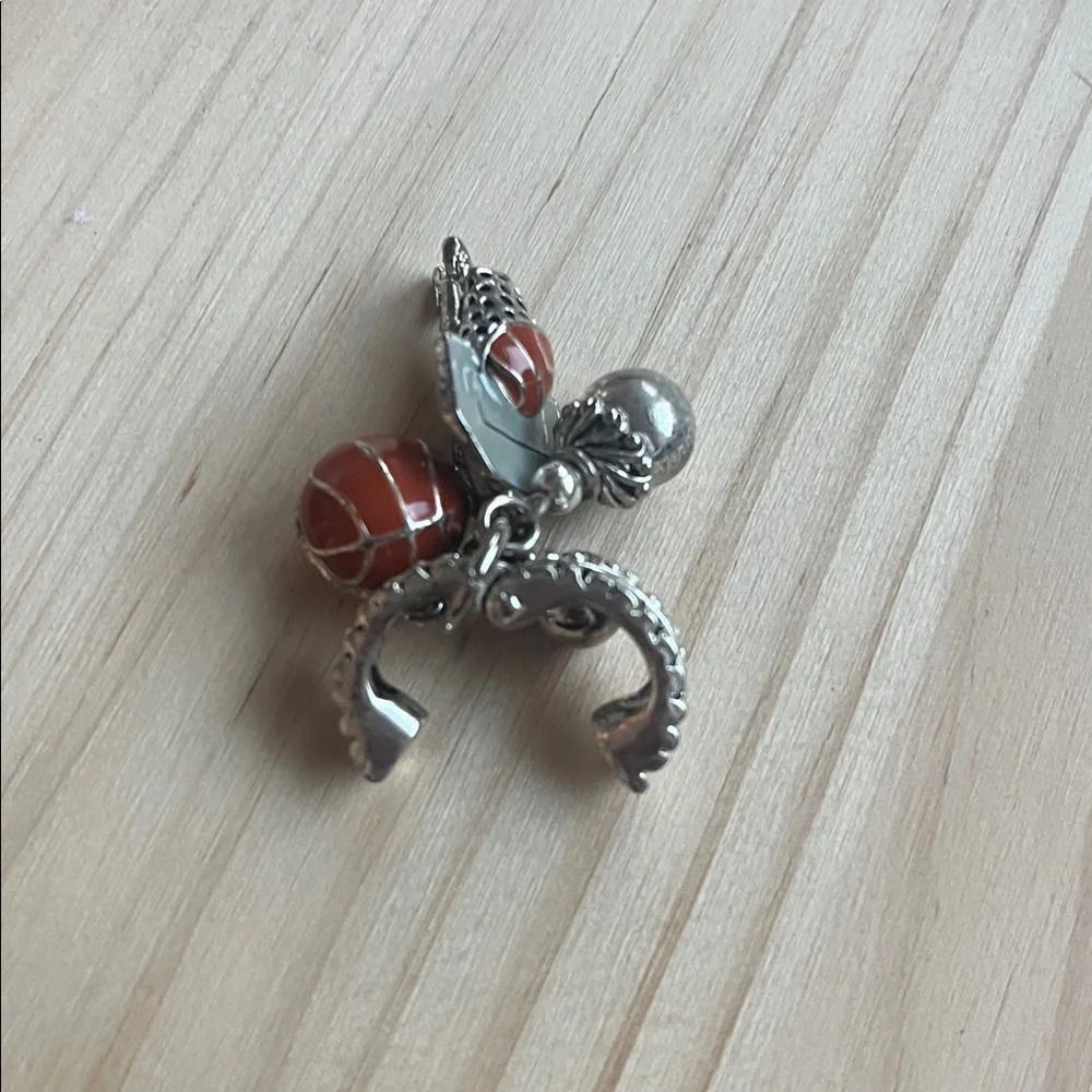 unbranded stylish silver